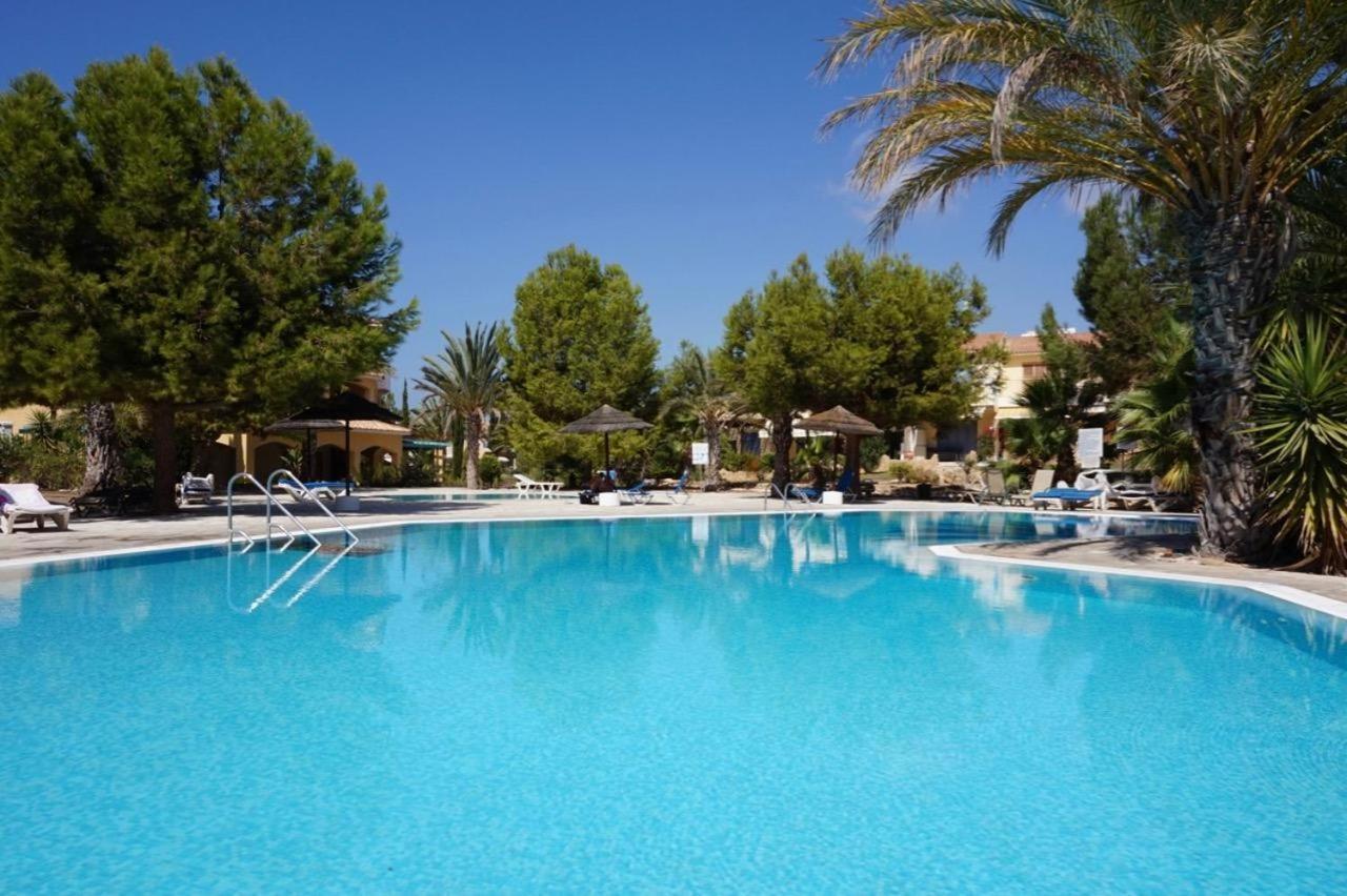 Modern Sea View Apartment Regina Gardens Paphos Luaran gambar