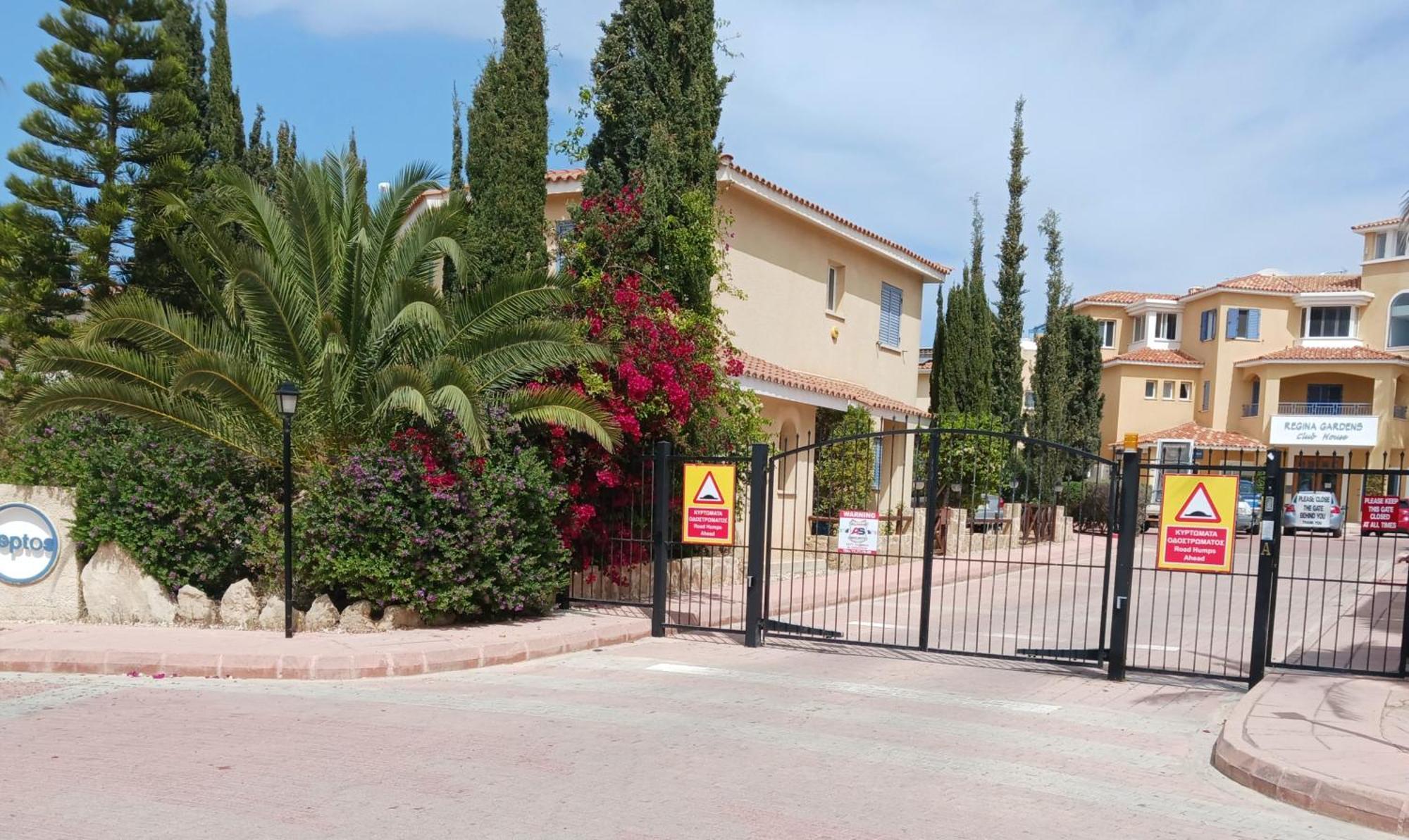 Modern Sea View Apartment Regina Gardens Paphos Luaran gambar